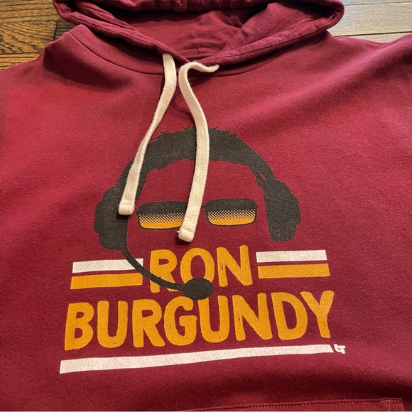 Washington Commanders | BreakingT | RON BURGUNDY T-Shirt | Size: L (MAJOR FLAW) - Picture 6 of 10